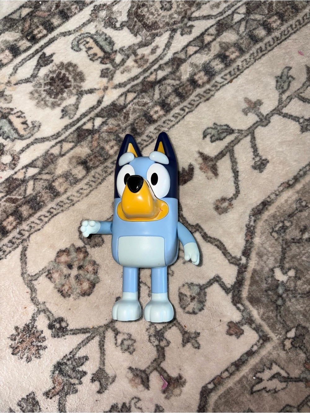 Hide and seek bluey